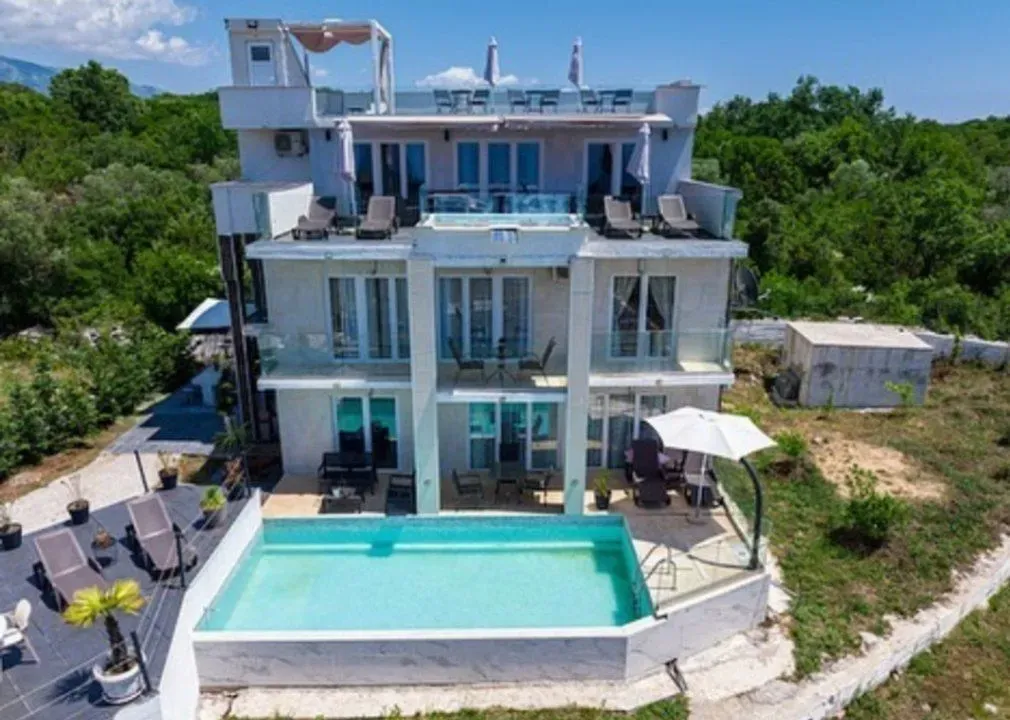 Prodaja, kuća, 650m², Zagora, Kotor