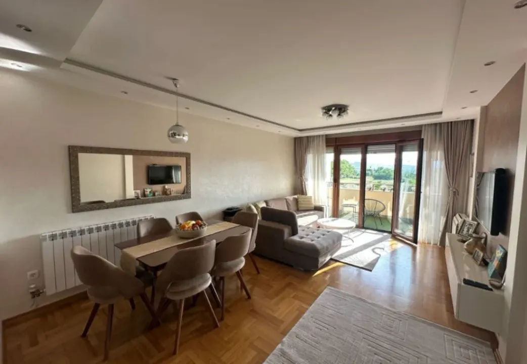 Prodaja, trosoban stan, 97m², Podgorica, Crna Gora