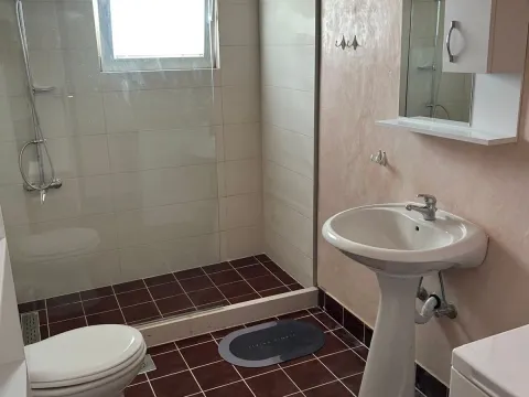 Rent, two bedroom apartment, 74m², Njivice, Herceg Novi - image 9