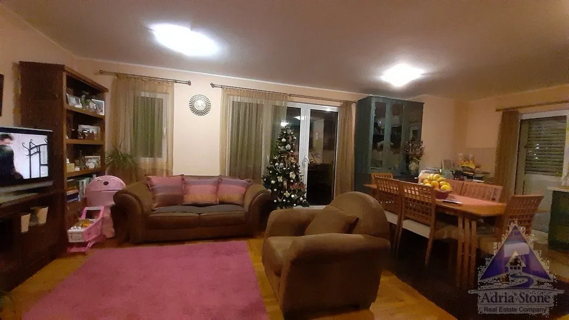 Prodaja, dvosoban stan, 89m², Centar, Budva
