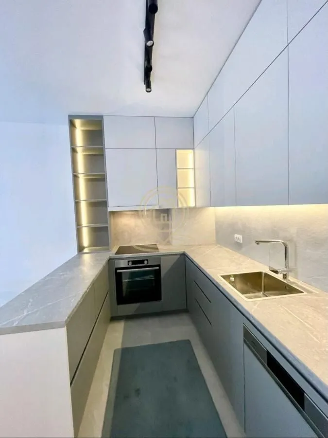Rent, three bedroom apartment, 61m², Crveni Krst, Beograd