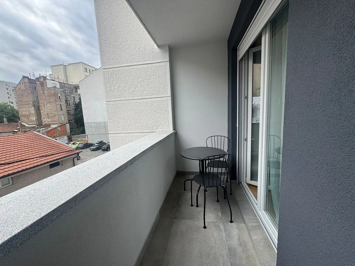 Izdavanje, dvosoban stan, 45m², Đeram Pijaca, Beograd