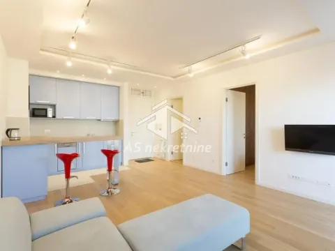 Stan in Novi Beograd Blok 67