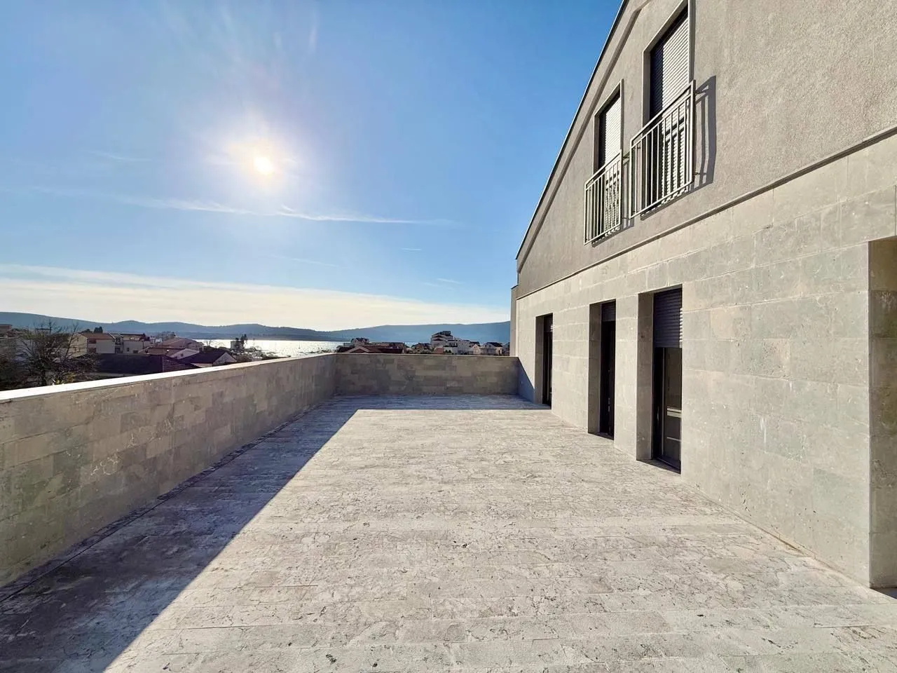Prodaja, trosoban stan, 236m², Centar, Tivat