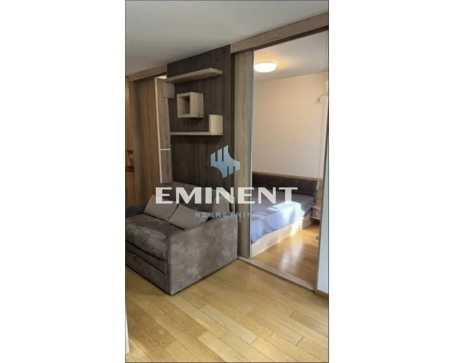 Rent, two bedroom apartment, 38m², Zemun Gornji Grad, Zemun Sve Podlokacije
