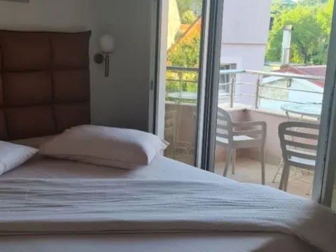 Izdavanje, jednosoban stan, 48m², Cetinje, Crna Gora - image 4