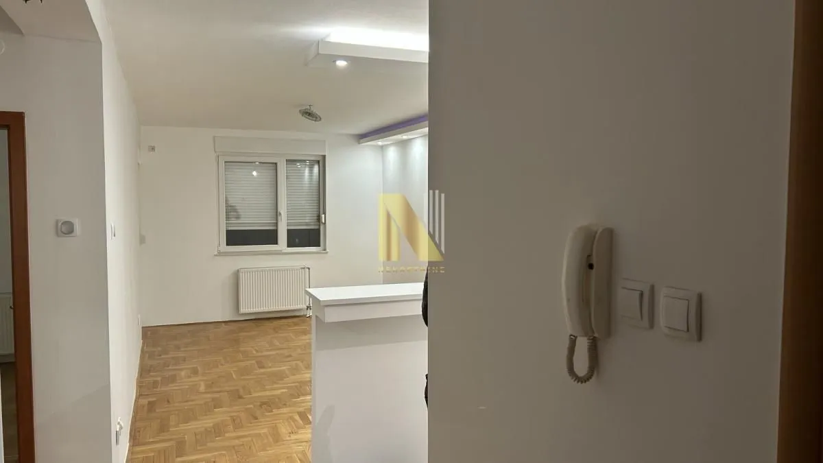 Izdavanje, dvosoban stan, 54m², Nova Detelinara, Novi Sad Sve Podlokacije