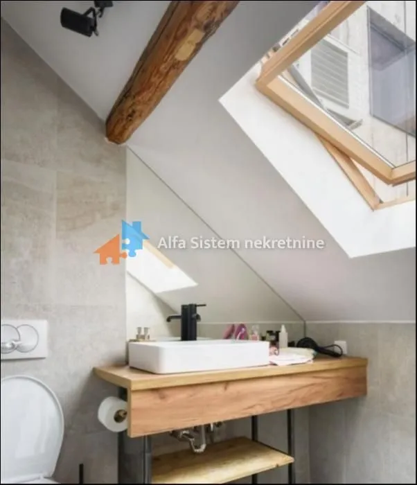 Izdavanje, stan, 45m², Stari Grad, Beograd