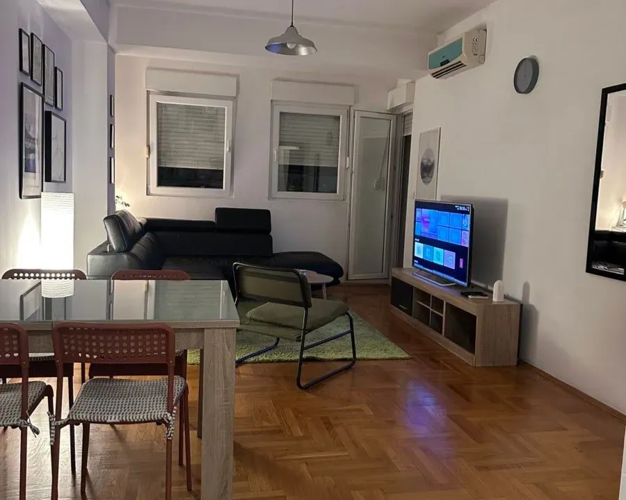 Izdavanje, jednosoban stan, 52m², City Kvart, Podgorica