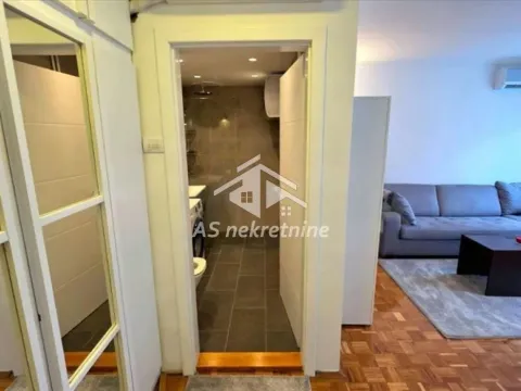 Izdavanje, dvosoban stan, 46m², Slavija, Vračar Sve Podlokacije - image 22