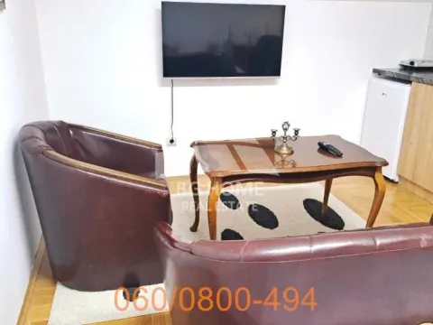 Izdavanje, jednosoban stan, 30m², Vračar Hram, Vračar Sve Podlokacije - image 2