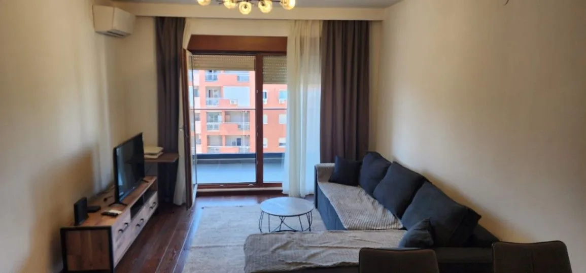 Izdavanje, stan, 49m², Master Kvart, Podgorica