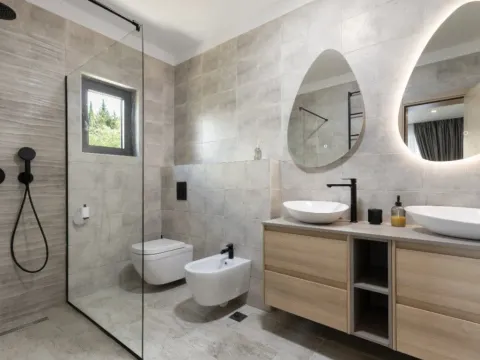 Rent, house, 350m², Tivat, Crna Gora - image 3