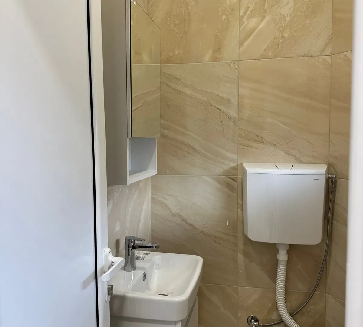 Rent, house, 500m², Stari Aerodrom, Podgorica