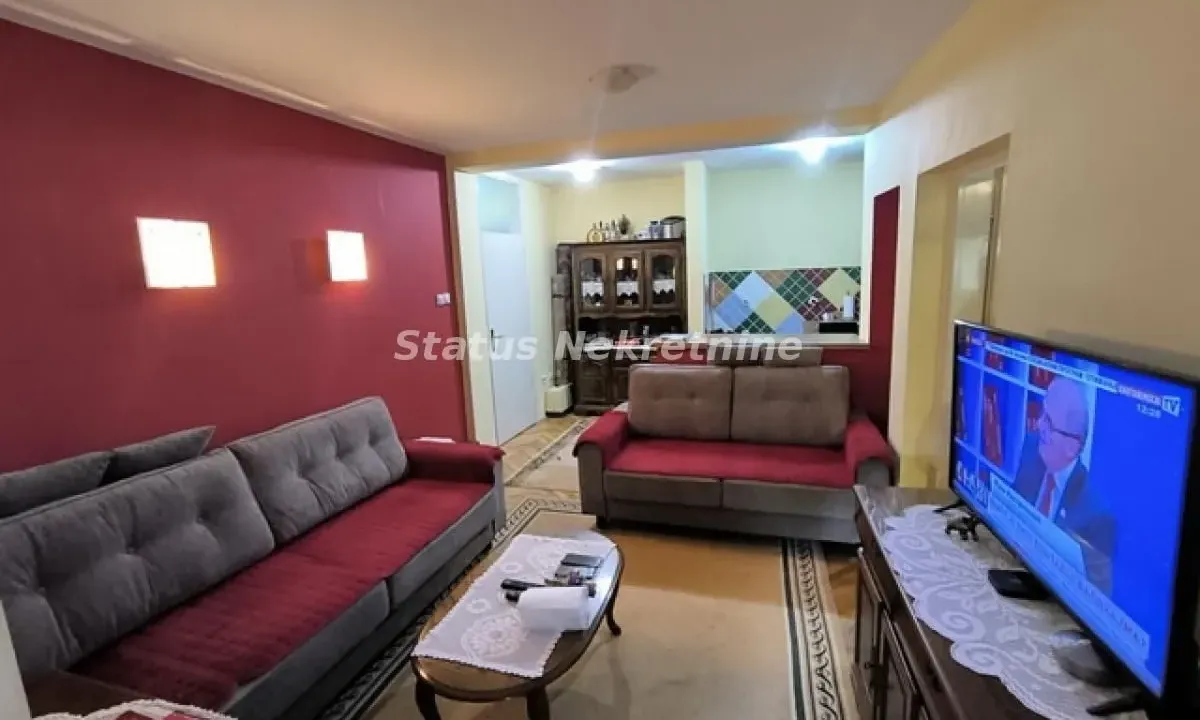Prodaja, trosoban stan, 63m², Rotkvarija, Novi Sad Sve Podlokacije