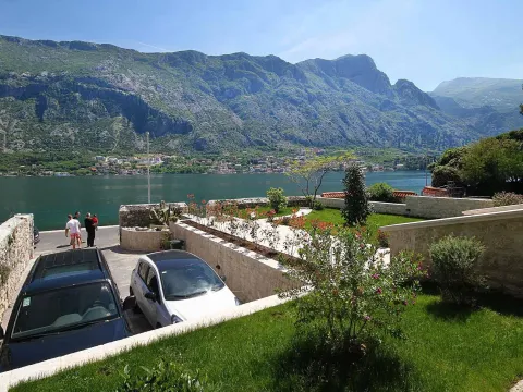 Sale, house, 497m², Prčanj, Kotor - image 24