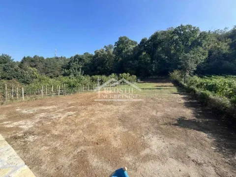 Zemljište in Centar