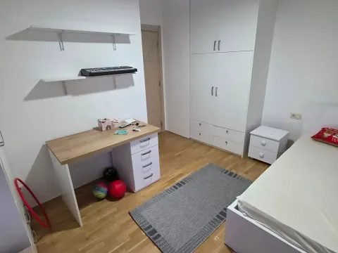 Izdavanje, dvosoban stan, 72m², Blok 9, Podgorica - image 9