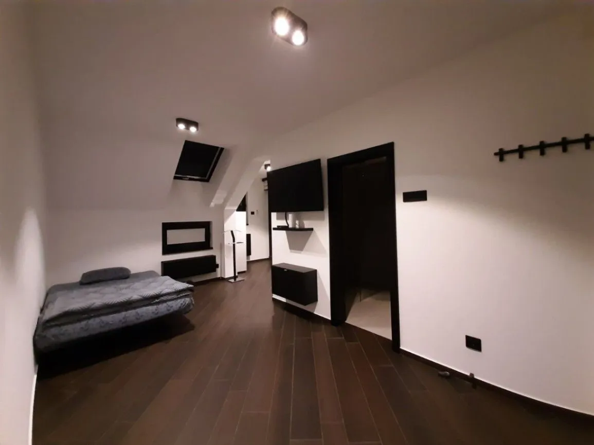 Prodaja, trosoban stan, 240m², Centar, Novi Sad