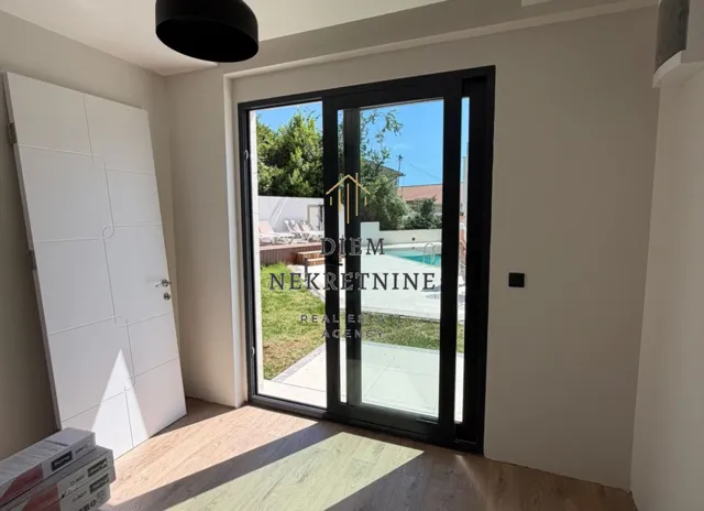 Prodaja, jednosoban stan, 40m², Mažina, Tivat