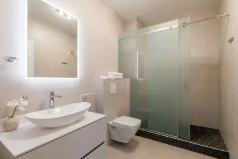 Sale, three bedroom apartment, 104m², Bečići, Budva - image 17