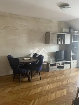 Izdavanje, dvosoban stan, 40m², Sajam, Novi Sad Sve Podlokacije - image 2