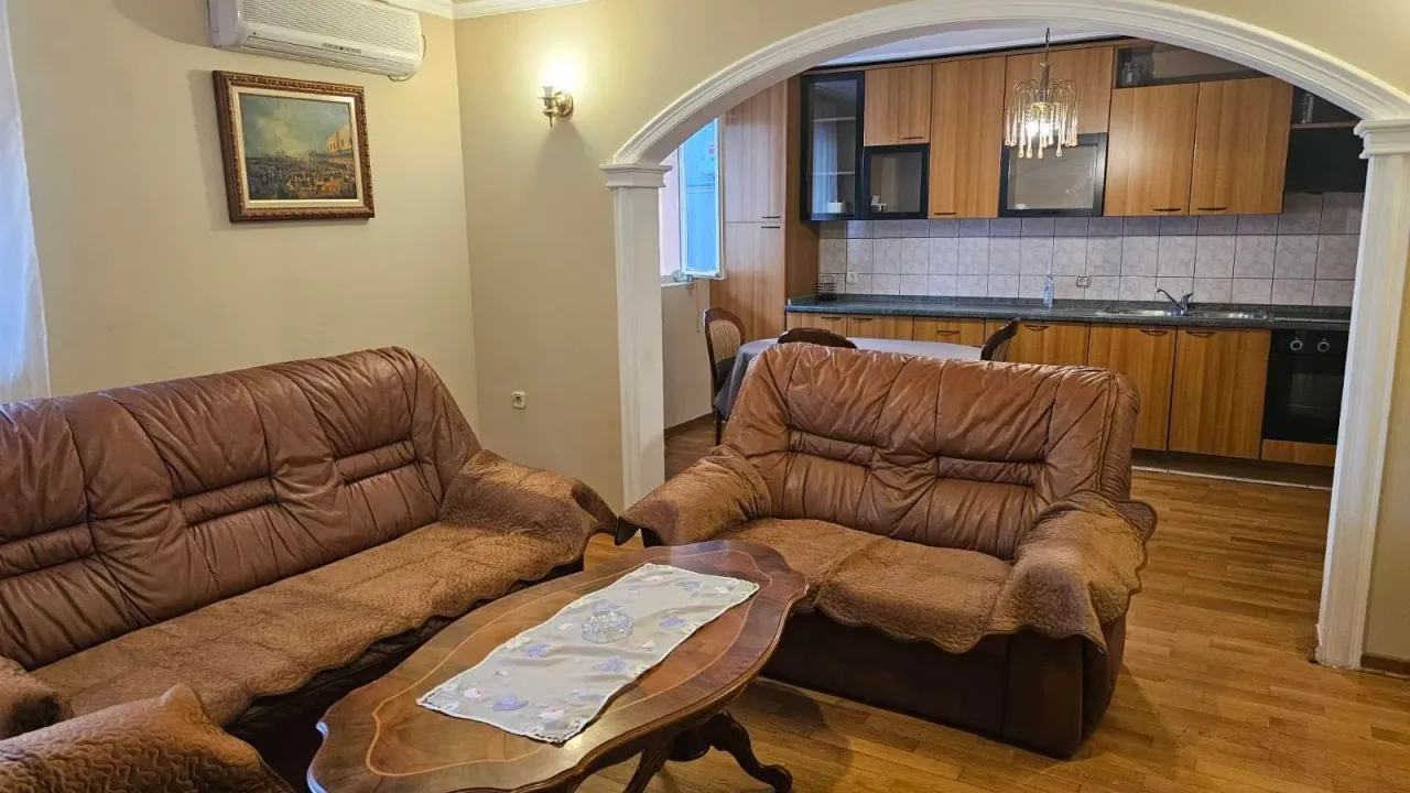 Izdavanje, jednosoban stan, 90m², Masline, Podgorica