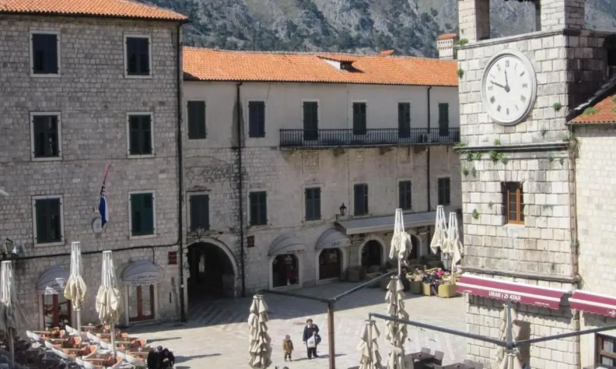 Sale, three bedroom apartment, 114m², Grad, Kotor