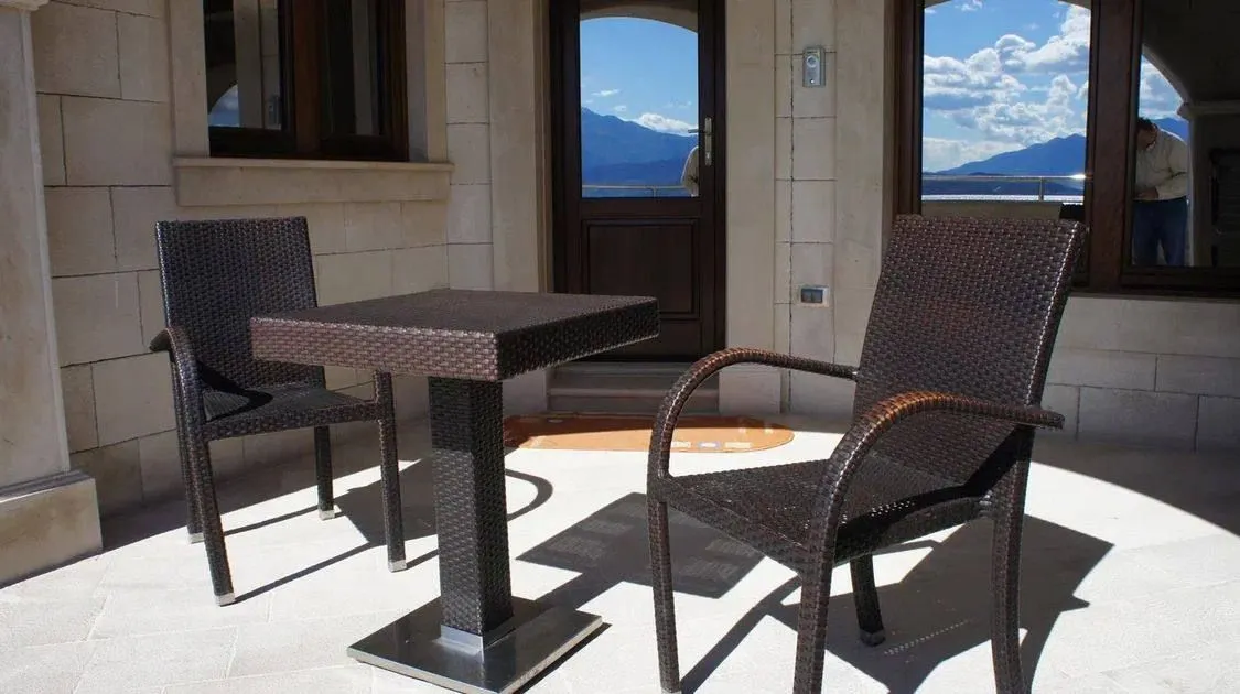 Prodaja, kuća, 175m², Baošići, Herceg Novi