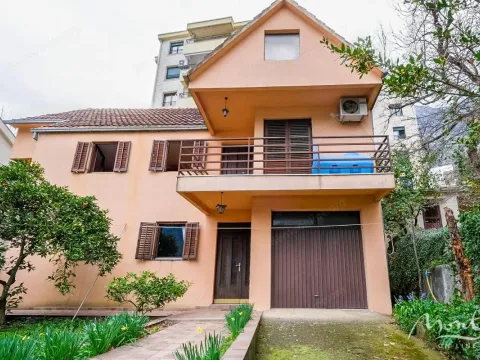 Sale, house, 250m², Dobrota, Kotor - image 2