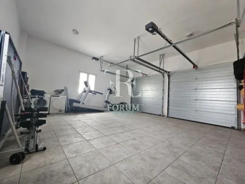 Rent, house, 270m², Dahna, Podgorica - image 9