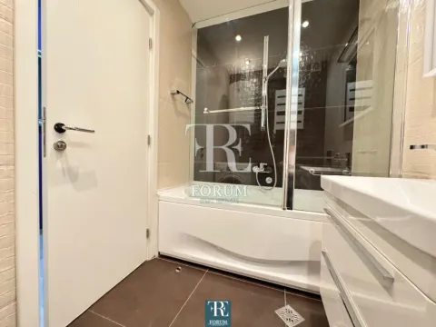 Prodaja, trosoban stan, 140m², Preko Morače, Podgorica - image 12