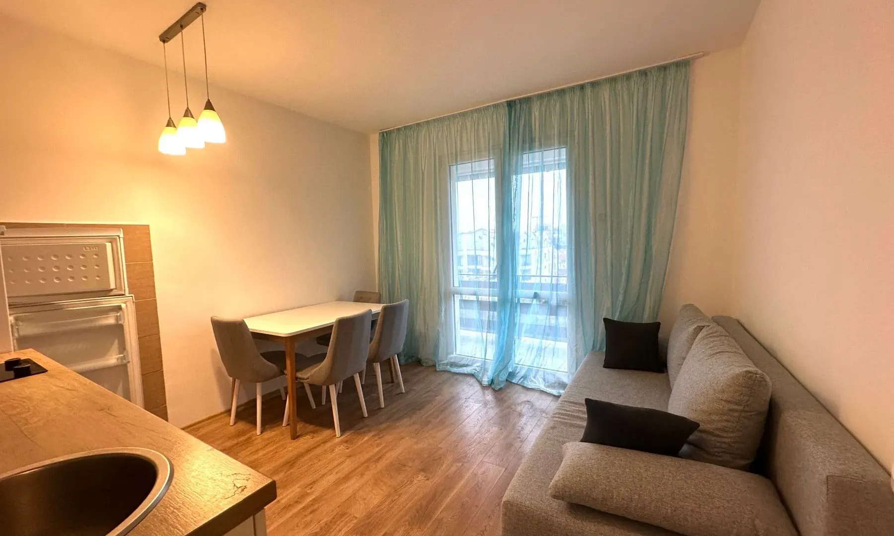 Izdavanje, jednosoban stan, 40m², Podkošljun, Budva