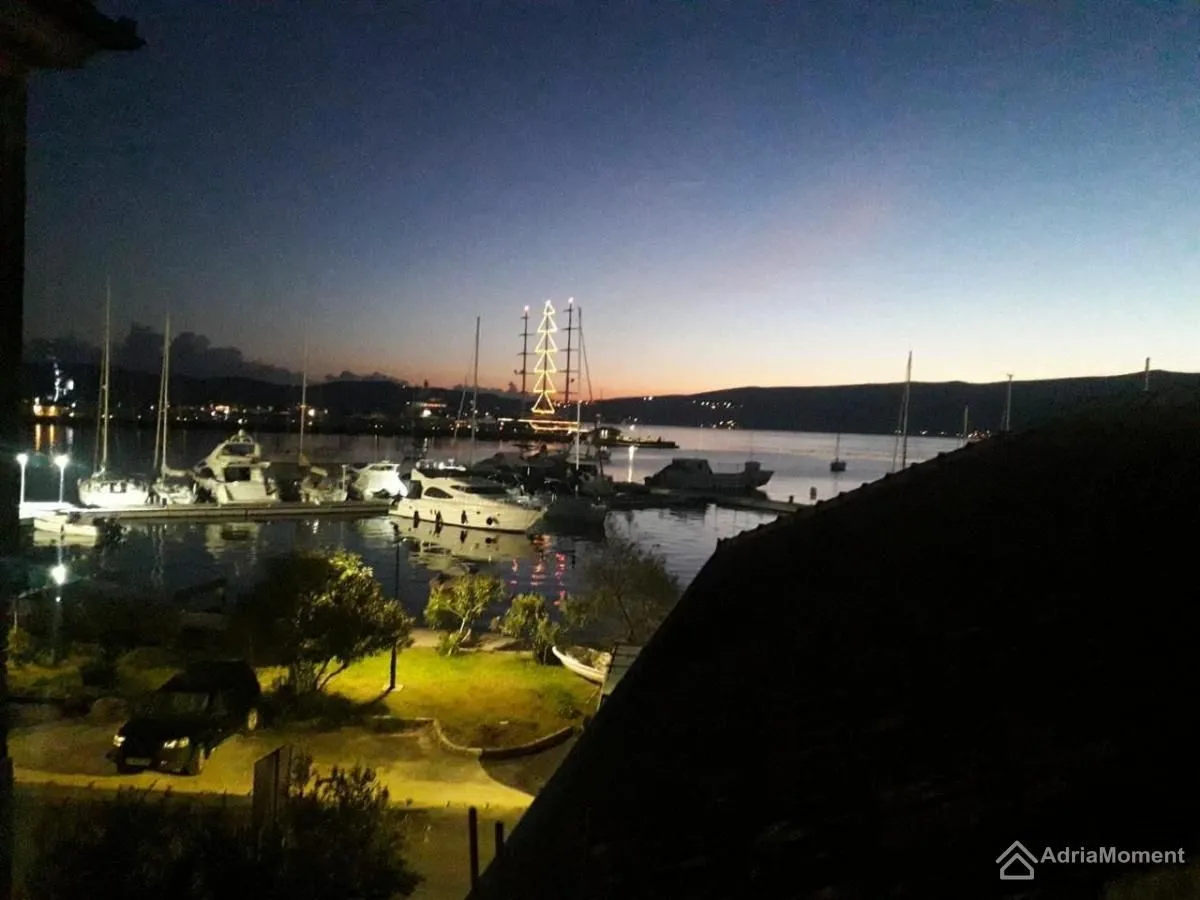 Prodaja, kuća, 105m², Donja Lastva, Tivat