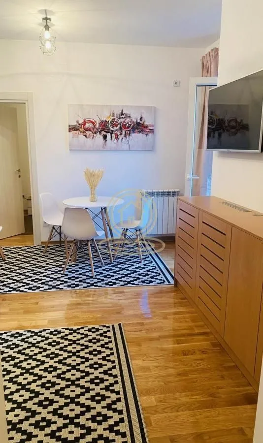 Rent, two bedroom apartment, 44m², Palilula Sve Podlokacije, Beograd