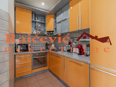 Sale, four bedroom apartment, 142m², Savski Venac, Beograd - image 6