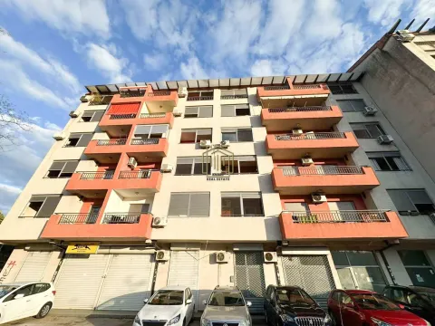 Izdavanje, jednosoban stan, 45m², Vezirov Most, Podgorica - image 8