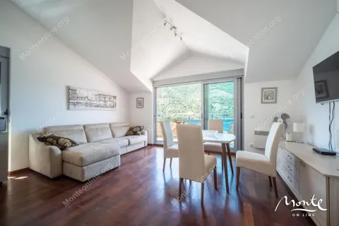 Prodaja, dvosoban stan, 61m², Dobrota, Kotor - image 2