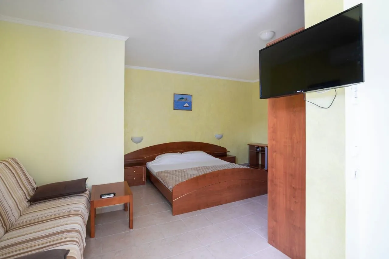 Prodaja, jednosoban stan, 33m², Petrovac, Budva
