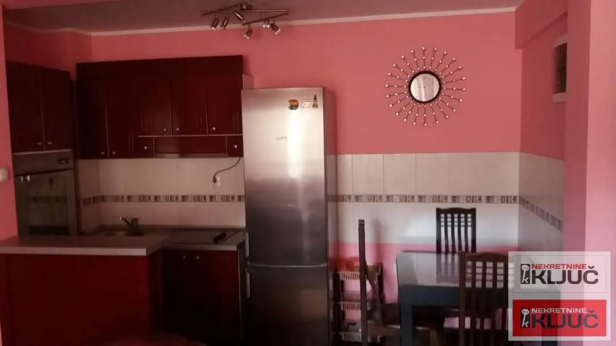 Izdavanje, dvosoban stan, 43m², Grbavica, Novi Sad Sve Podlokacije