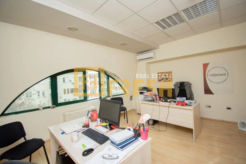 Sale, office space, 533m², Centar, Podgorica