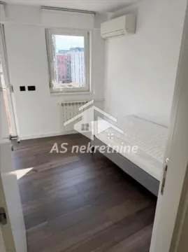 Rent, four bedroom apartment, 80m², Savski Venac, Beograd - image 9