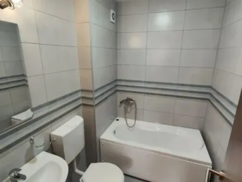 Rent, two bedroom apartment, 73m², Tuški Put, Podgorica - image 10