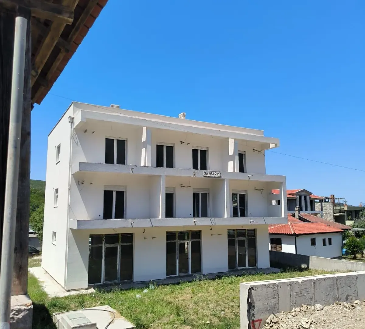 Izdavanje, poslovni prostor, 100m², Radovanići, Herceg Novi