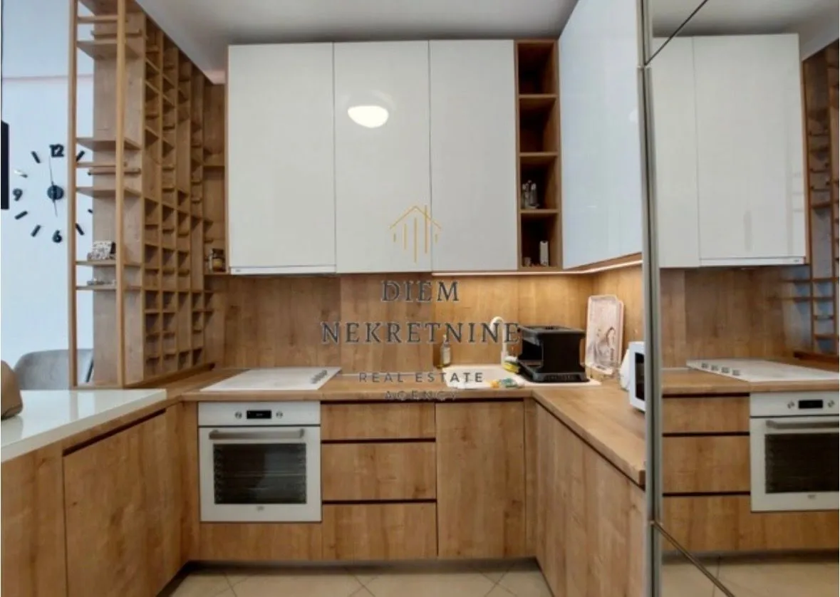 Rent, one bedroom apartment, 57m², Dobrota, Kotor