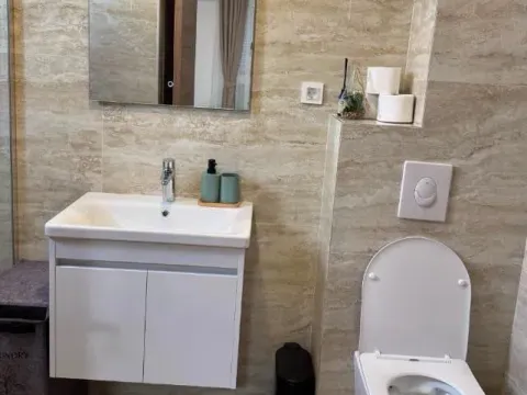 Rent, two bedroom apartment, 62m², Radanovići, Kotor - image 13