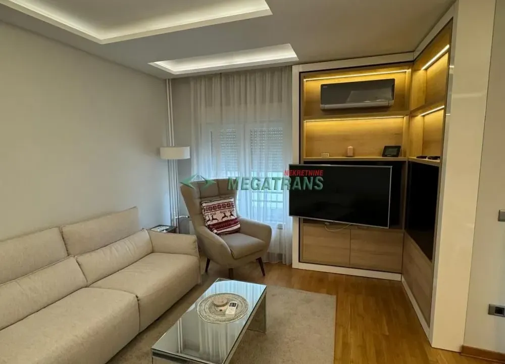 Izdavanje, trosoban stan, 84m², Hadzipopovac, Palilula Sve Podlokacije