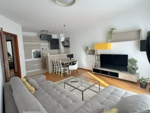 Izdavanje, jednosoban stan, 54m², City Kvart, Podgorica - image 5