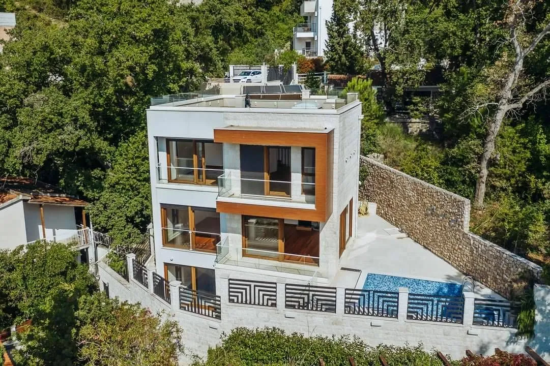 Sale, house, 285m², Perazića do, Budva