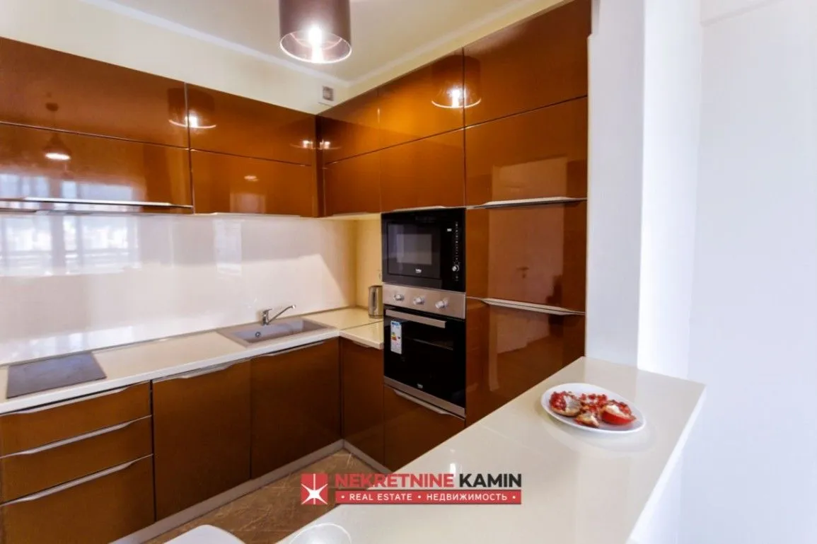 Prodaja, dvosoban stan, 81m², Zavala, Budva